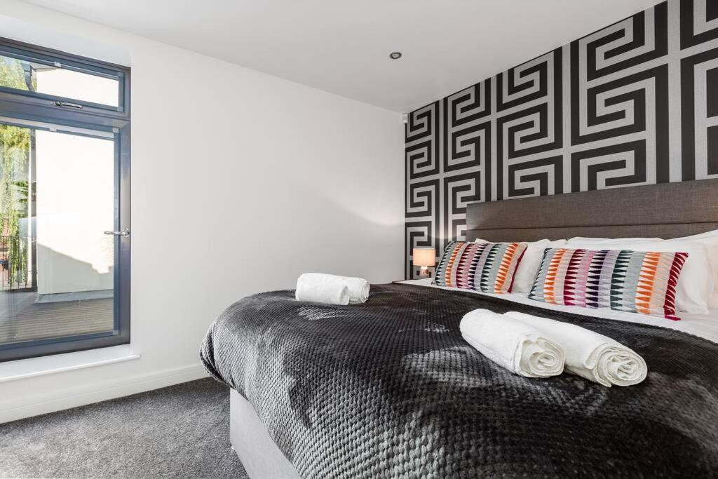 Victoria - 2 Bedroom Parking Wi-fi Workers Apartment *
